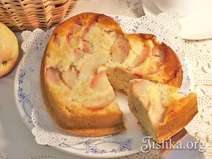 пышный яблочный пирог рецепт с фото