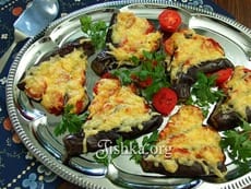 Баклажаны веером с сыром и помидорами. Пошаговый фоторецепт.