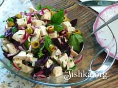 Средиземноморский салат из куриной грудки. Пошаговый фоторецепт.