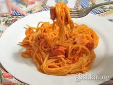 Макароны с сосисками в томатном соусе. Пошаговый фоторецепт.