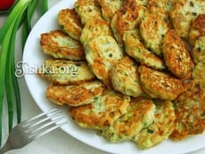 Кабачковые оладьи с курицей. Пошаговый фоторецепт.