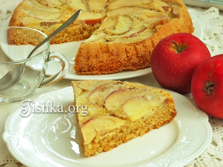 Яблочный пирог из сухарей