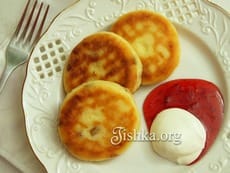 Сырники с изюмом. Пошаговый фоторецепт.