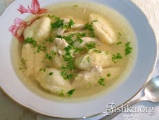 Куриный бульон с манными клецками. Пошаговый фоторецепт.