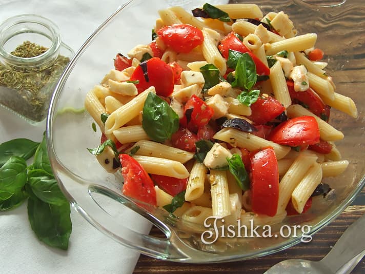 Итальянский салат с макаронами. Пошаговый фоторецепт.