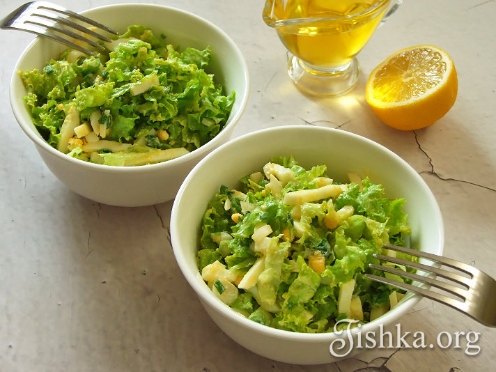 Салат из зеленого лука и яиц