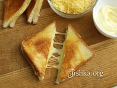 Горячие бутерброды с сыром на сковороде. Пошаговый фоторецепт.